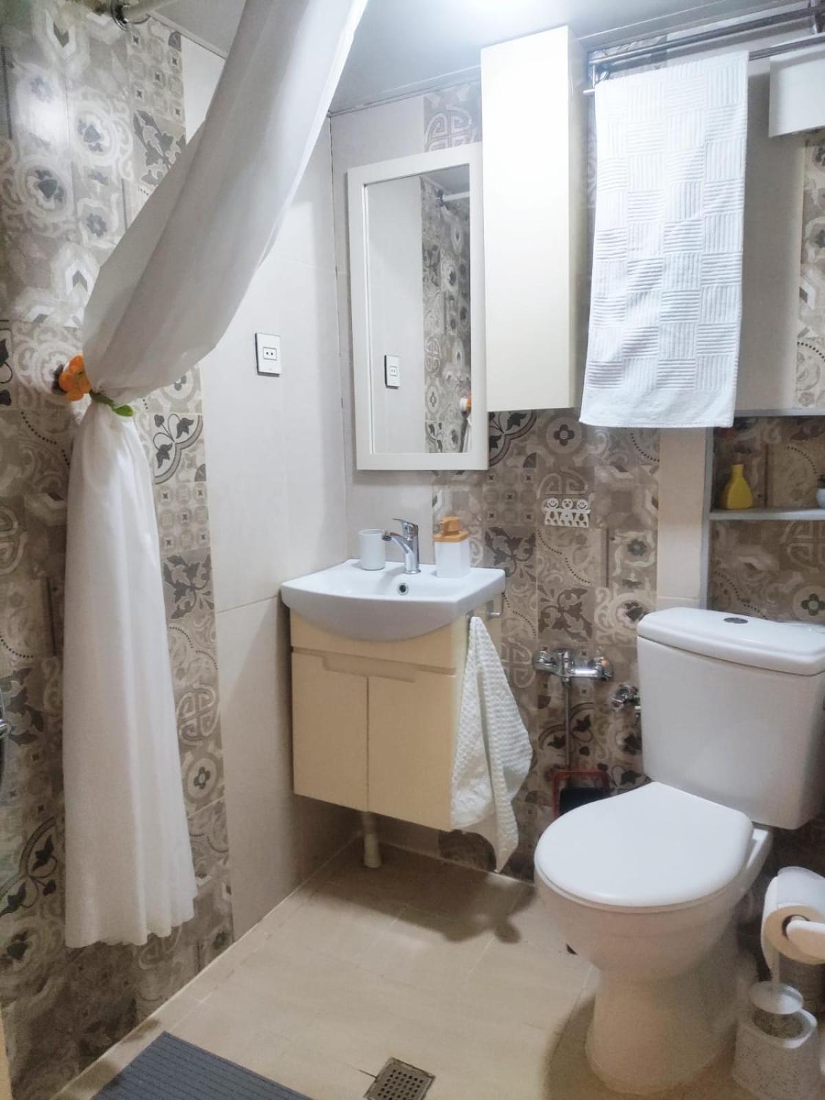 Comfortable Nizami Street Apartment *